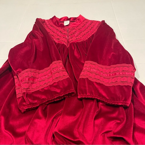 Vintage Women’s 2X House Dress Coat Lounge Ted Velour Zip Front Intricate Lace - Picture 14 of 15